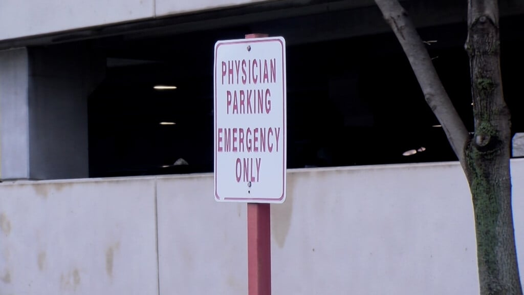P Opioid Program 10 Pm News Pkg 75088 Ddodge00 01 04 21still001