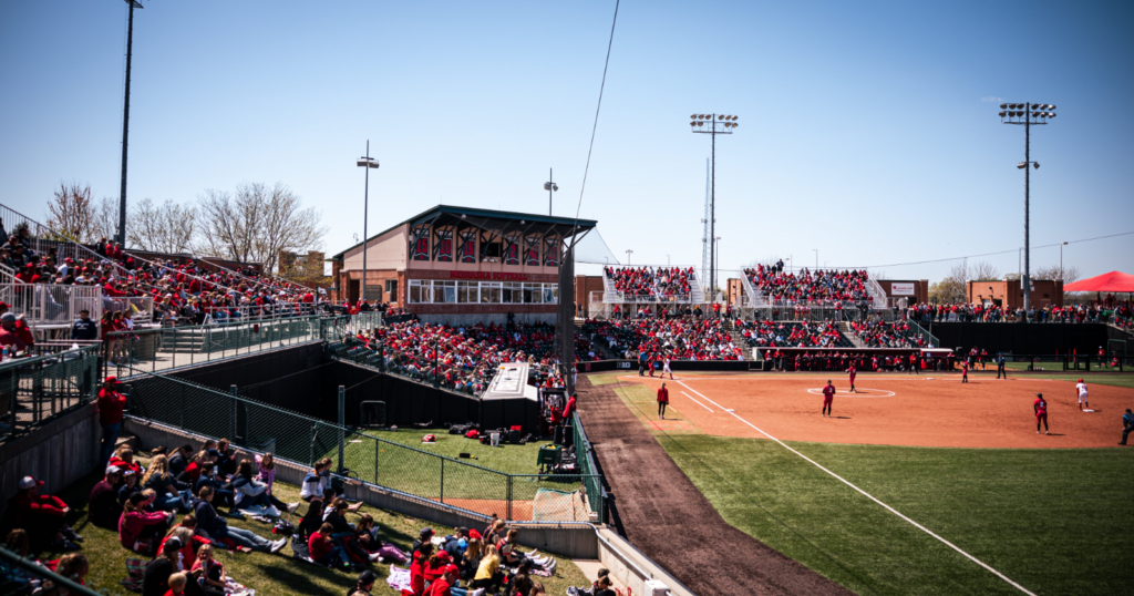 No 18 Nebraska Softball Stumps Indiana In Front Of Record Breaking Crowd