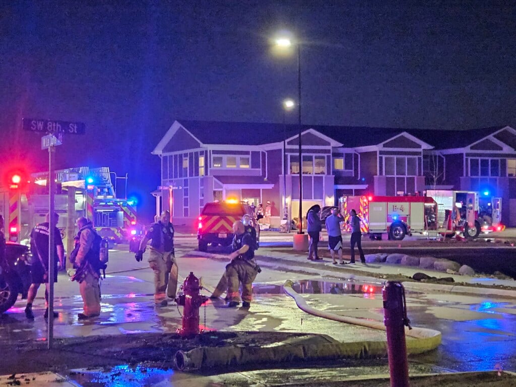 LFR responds to a fire at a town house in southwest Lincoln.