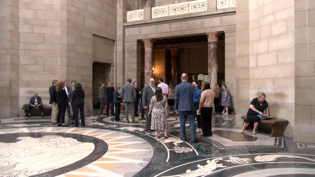 P Day Of The People 5pm News Pkg 77448 Ksimon.00 00 04 17.still001