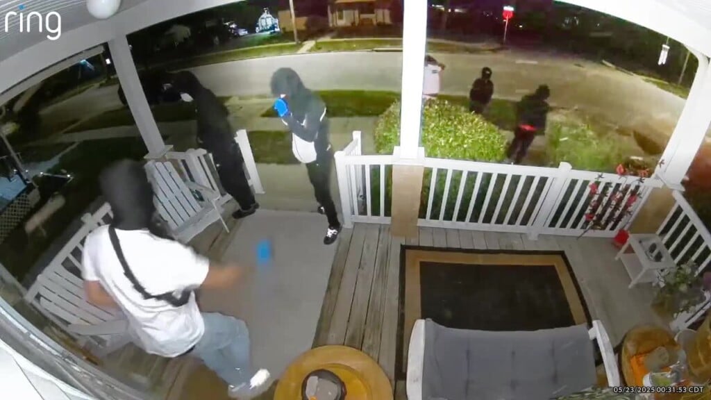 Watch: Group Tries To Kick Down Door Of North Lincoln Home