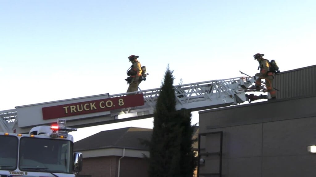 Red Robin In Lincoln Evacuated Due To Smoke