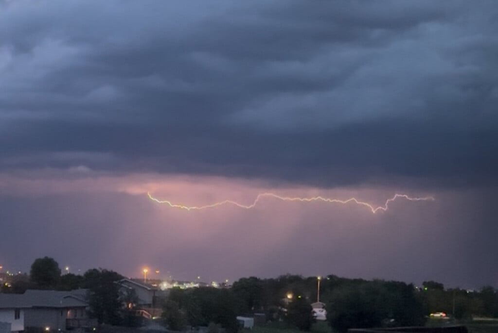 Lightning in north Lincoln