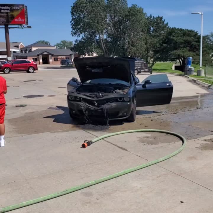 Lfr Puts Out Car Fire At South Lincoln Gas Station