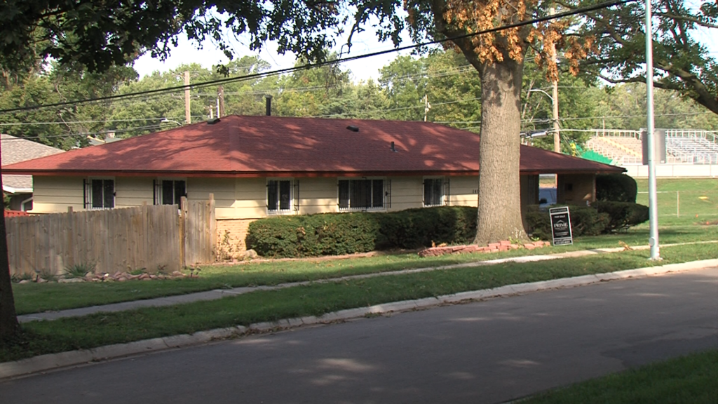 'Not my typical Wednesday': Man arrested following standoff in east Lincoln neighborhood