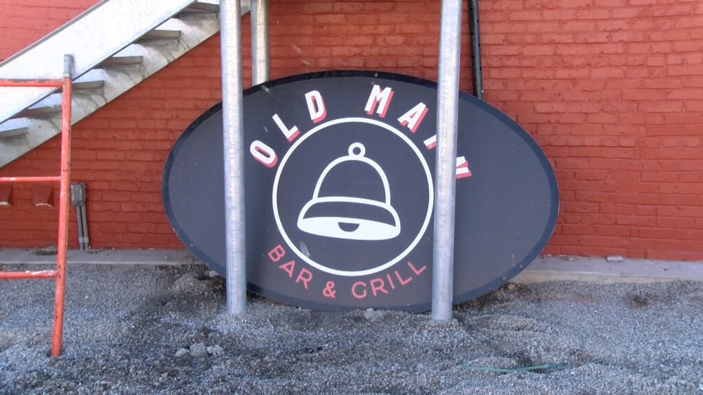 Old Main Restaurant Pic