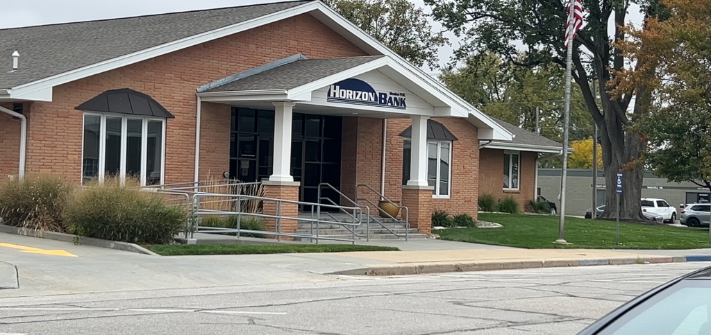 Horizon Bank In Waverly