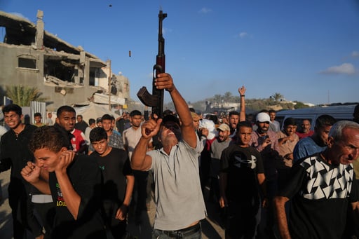 Israel Halts Aid To Gaza ‘until Further Notice’ As Renewed Fighting Tests Ceasefire