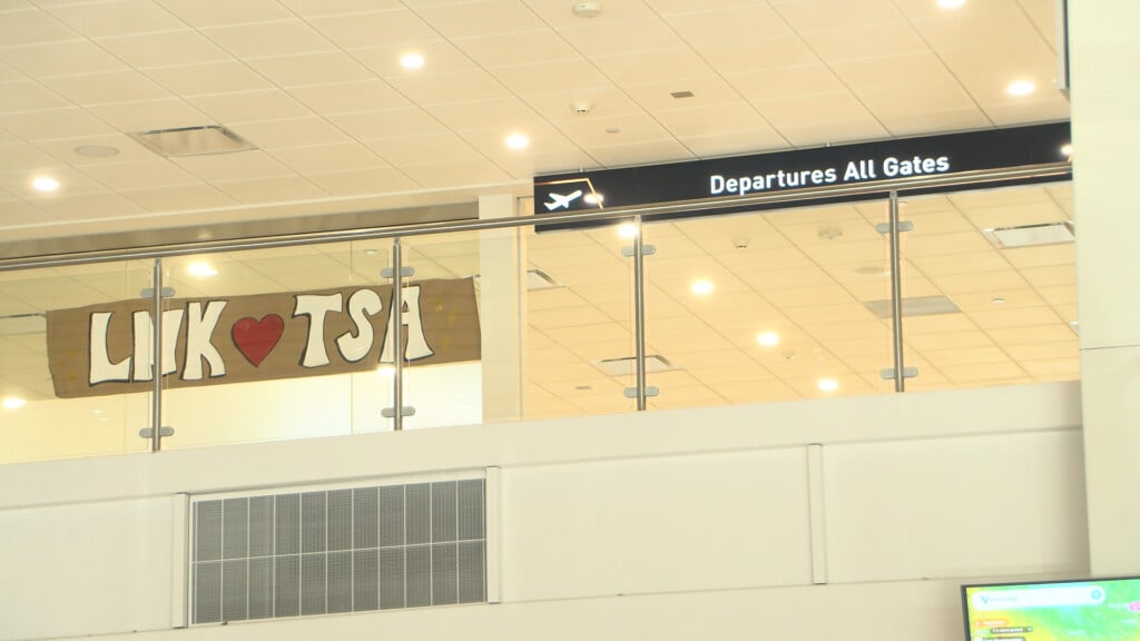 236g659700 01 21 18still001