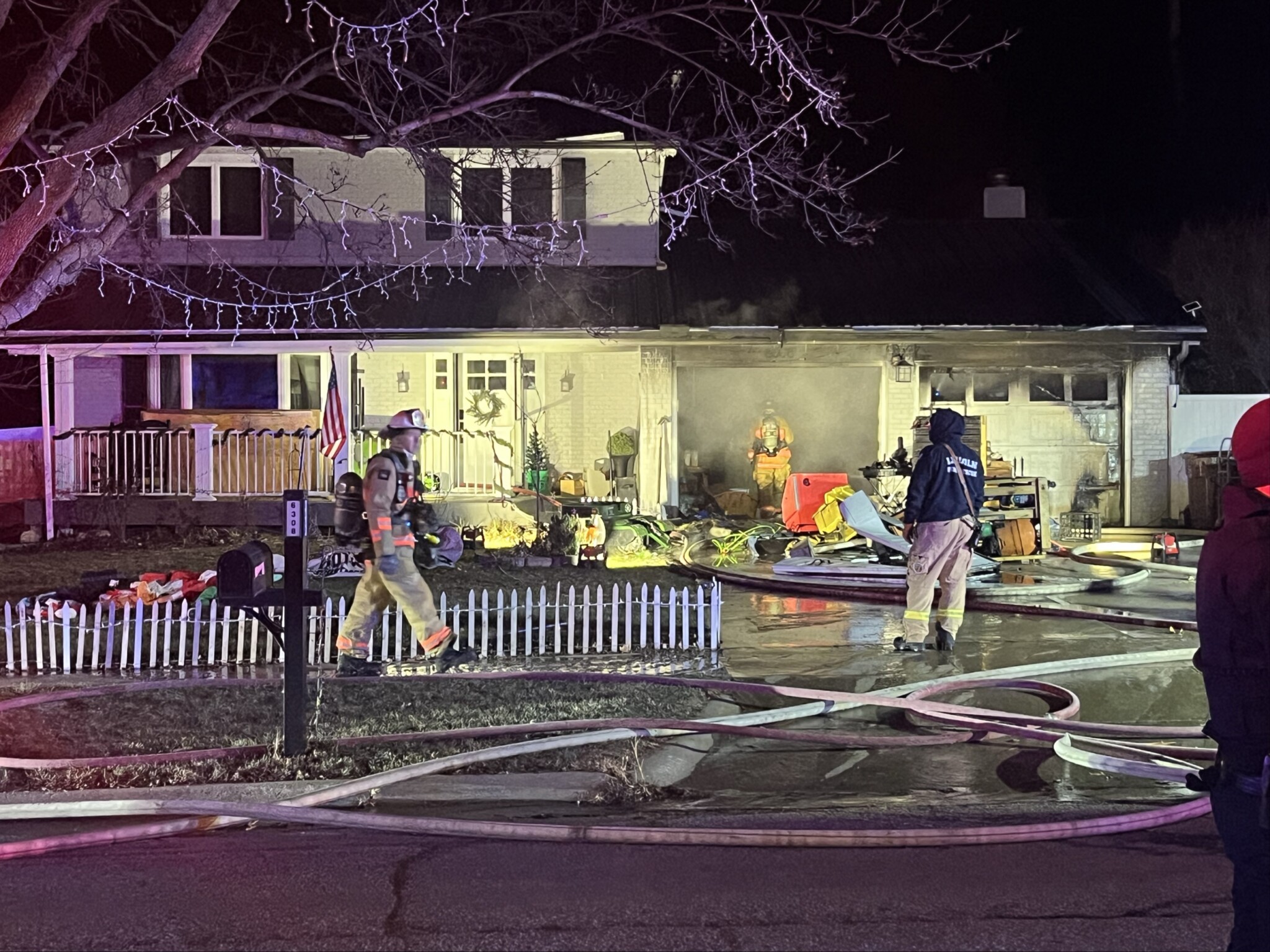 LFR battles garage fire in southeast Lincoln