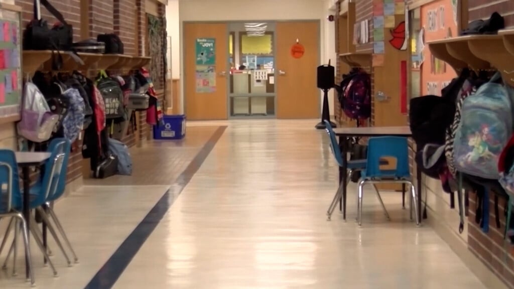 Teachers Karen 0100 01 05 15still001