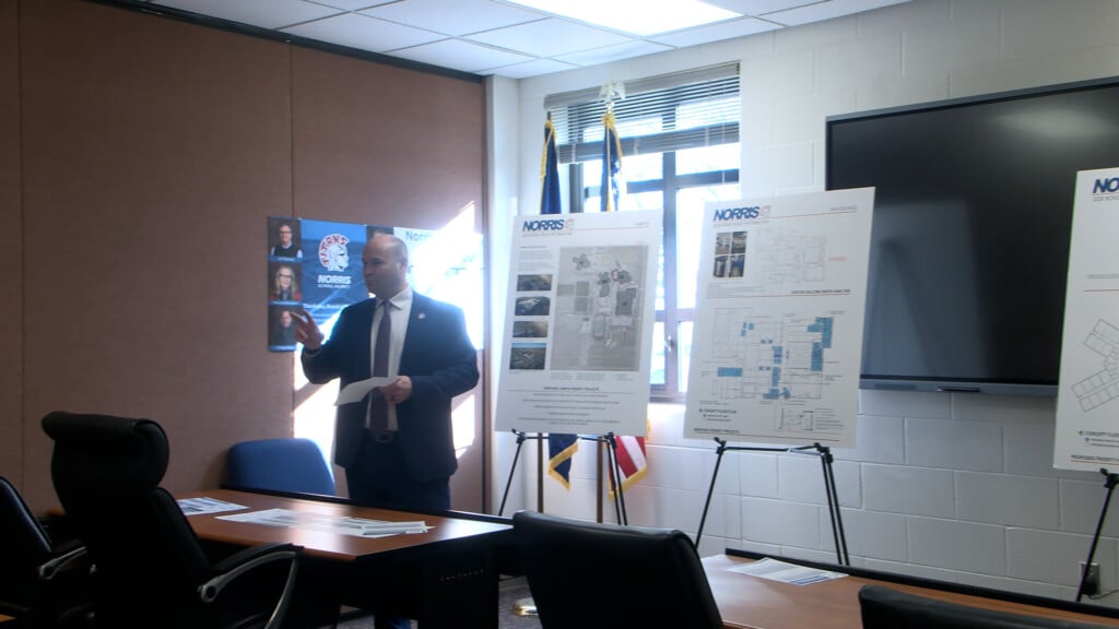 236g771900 00 06 47still001