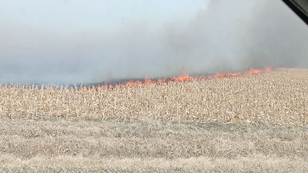 Authorities Evacuating Residents In Sw Lancaster County Due To Wildfires Sheriffs Office Says