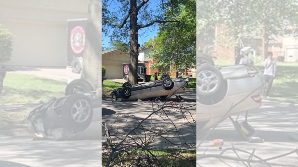 Car Flips On Its Top In Southeast Lincoln Neighborhood