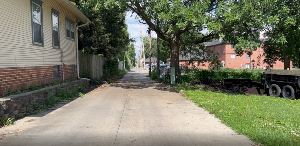N 30th Q Streets Alley