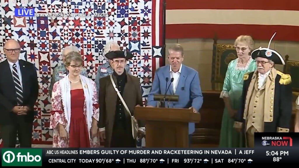 Quilt Unveiling For July 4th Clip