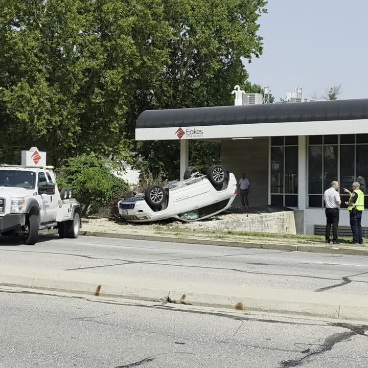 Driver Cited With Dui After Rollover Crash On O Street