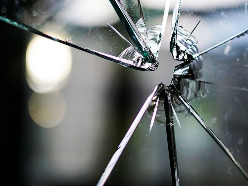 Picture of broken glass