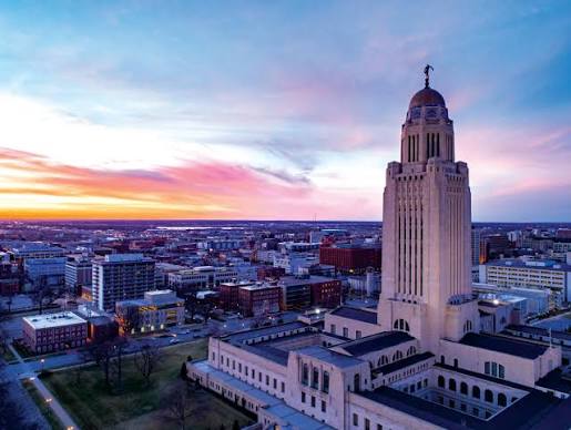 Sunrise over Lincoln and capitol