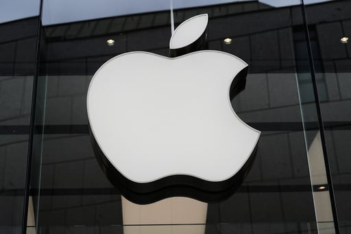 Trump Has Asked Apple To Change Lake Ontario Name To ‘lake America’ On Its Maps, Interior Chief Says