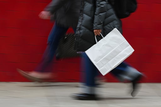 Us Retail Sales Slump Unexpectedly And Sharply After A Summer Tax Refund Boost Fades