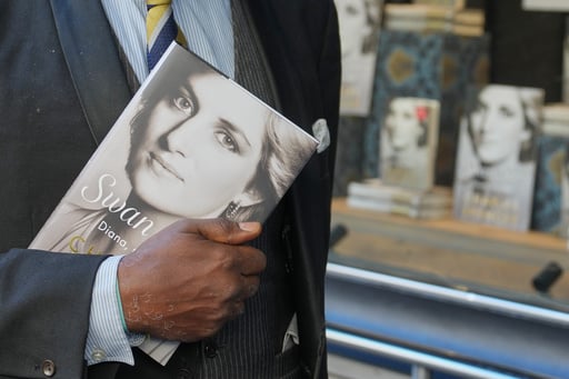 New Book By Princess Diana’s Brother Prompts War Of Words With King Charles Iii