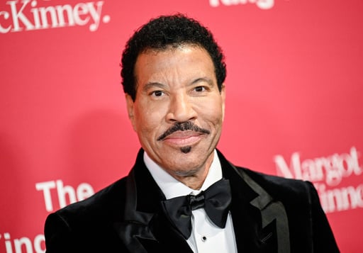 Lionel Richie Is Taking A Break From Performing Following A Heart Procedure