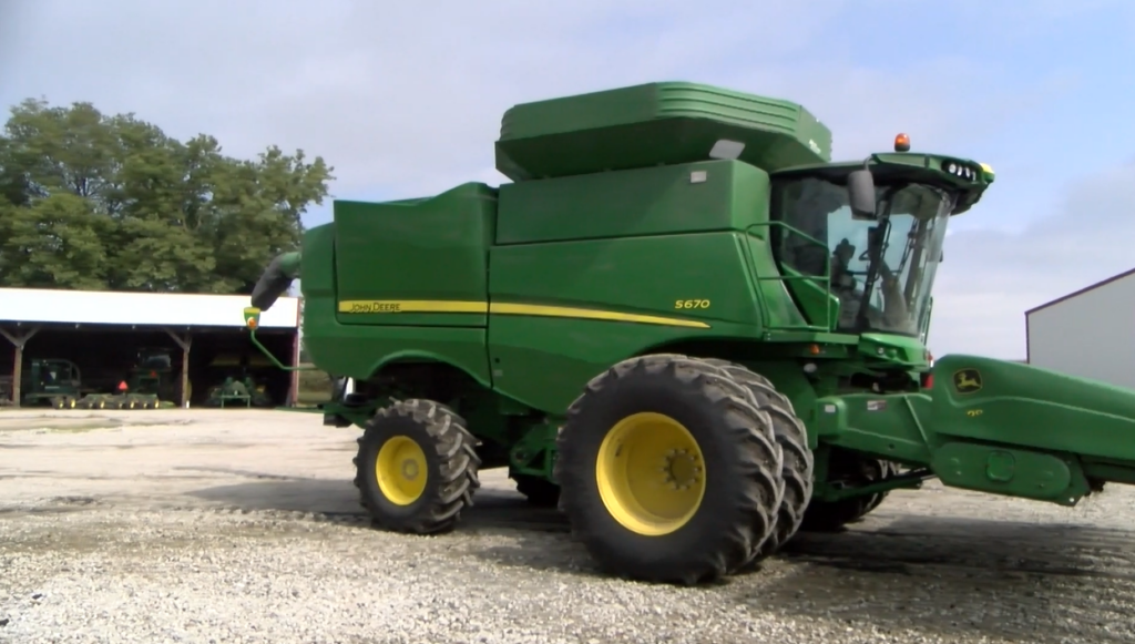 Combine at Nielsen's farm