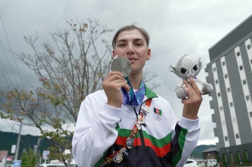 Afghan Female Cyclist Wins Silver At Asian Games After Disguising Herself As A Man To Train