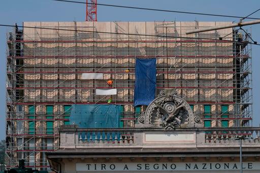 Underpaid Workers Building Us Consulate In Milan Will Split Multi Million Payout From Us Firm