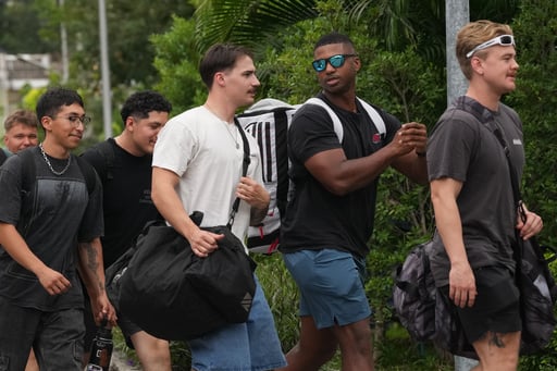 Crew From Uss Abraham Lincoln Takes A Break In Thailand After Long Months At Sea