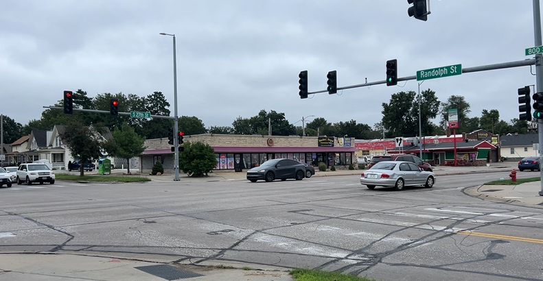 Street view after stabbing of Lincoln man