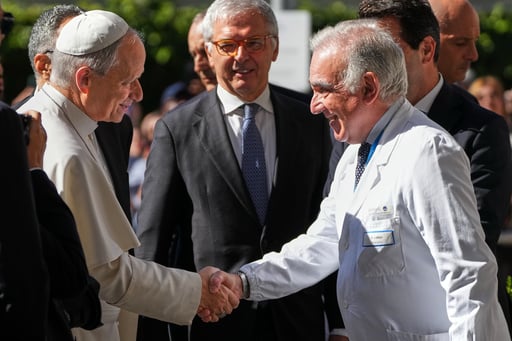 Vatican Says The Pope Has Lung Cancer And The Lower Lobe Of His Right Lung Was Removed