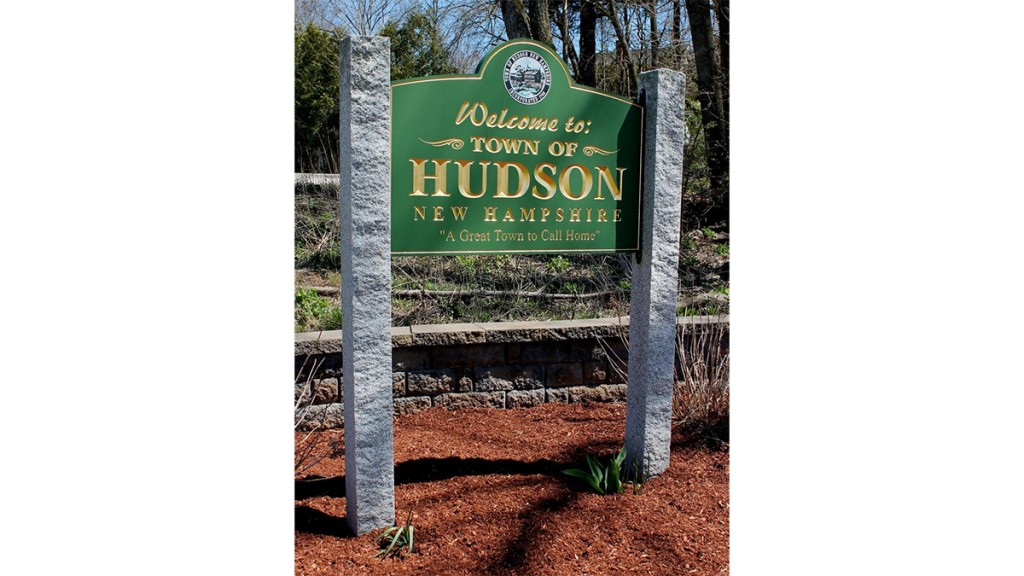 Hudson Sign 1200