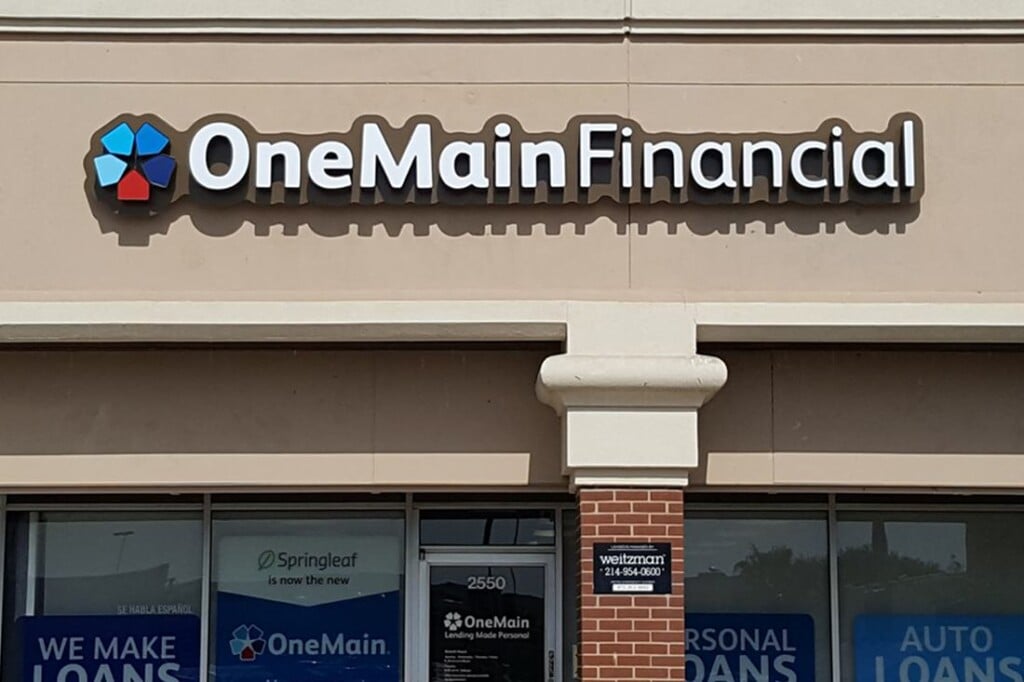 Onemain Financial Sign
