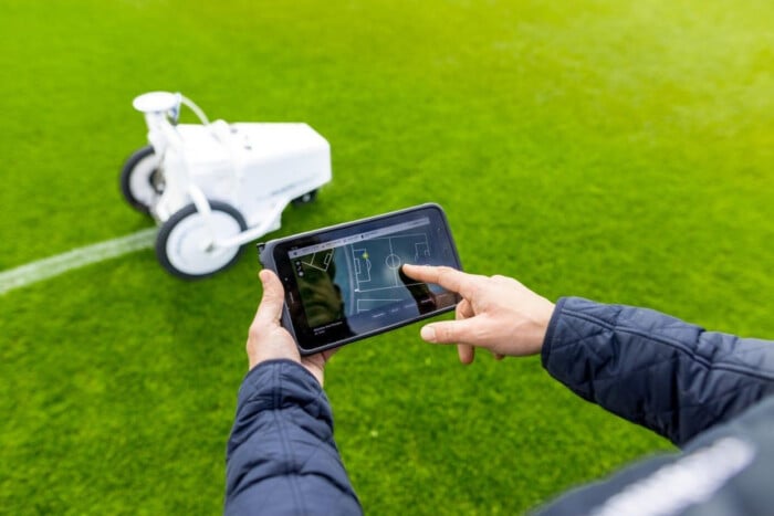Pg 26 Tiny Mobile Robot