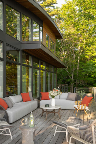 17 29 Umbrella Pt Wolfeboro Jkr Web