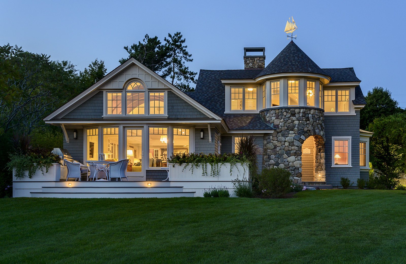 Opening up a Seacoast cottage - New Hampshire Home Magazine