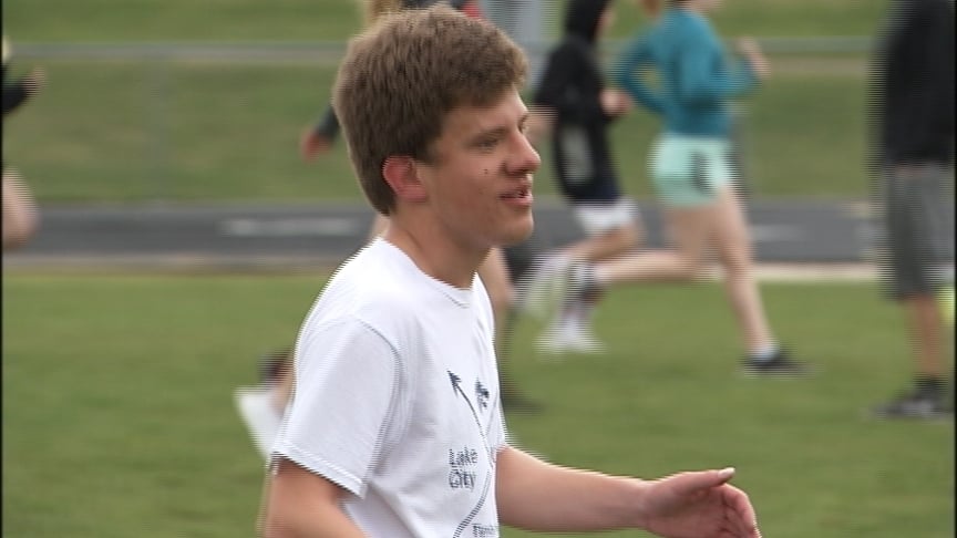 Lake City HS runner proves cerebral palsy, autism can’t slow him down