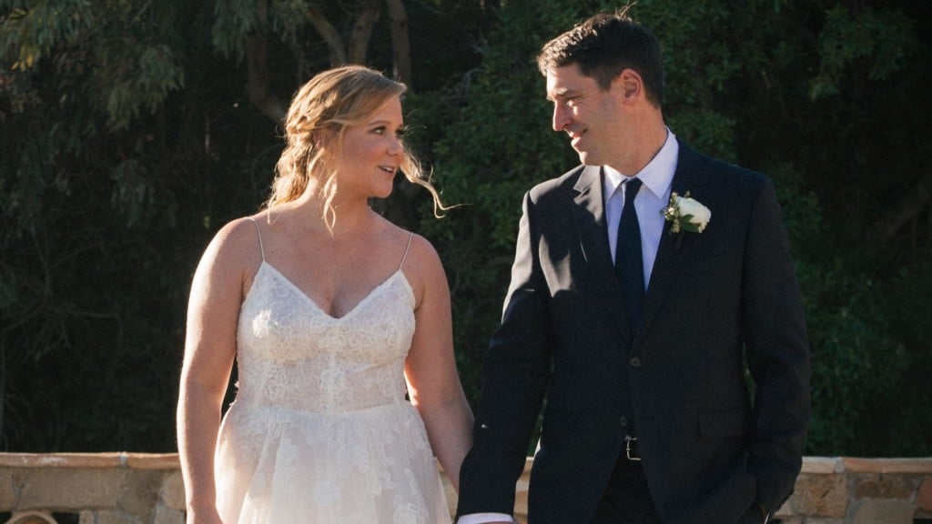Amy Schumer loves being a newlywed