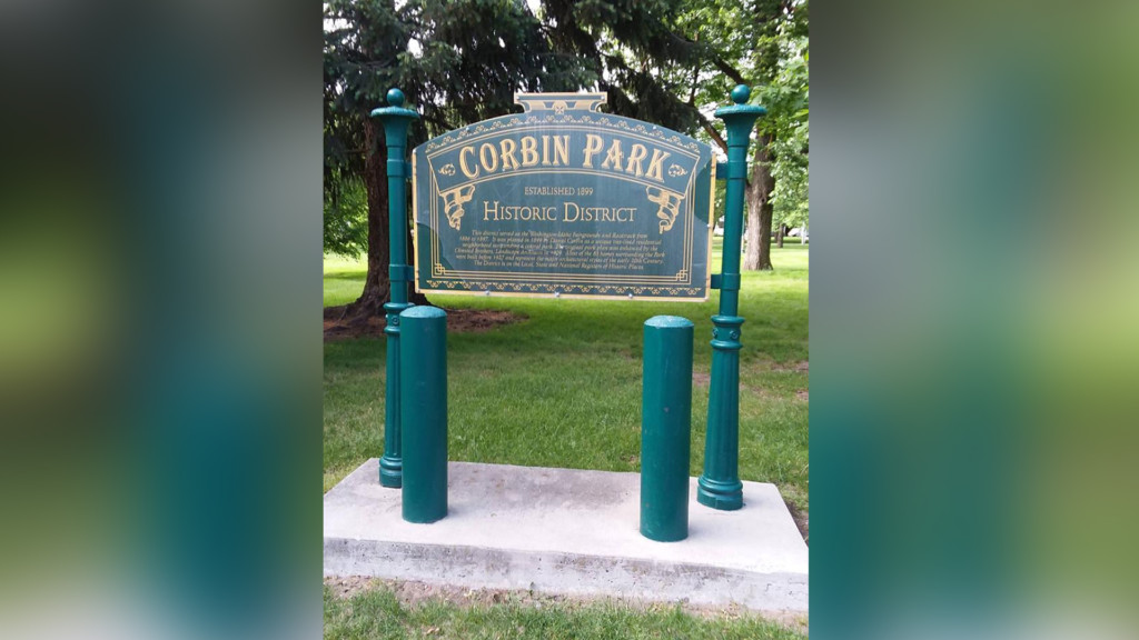 Historic home tours in the Corbin Park Historic District