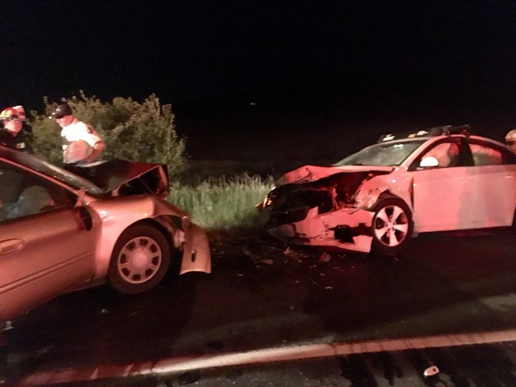 3 injured in crash on Highway 27