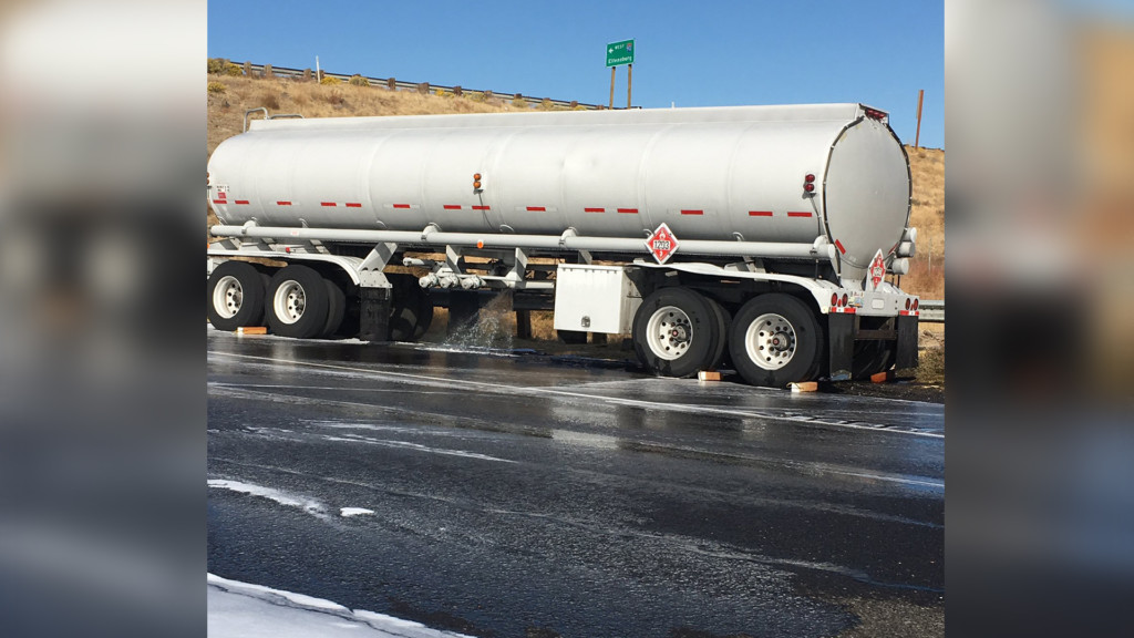 Crews clean up fuel tanker spill that closed lanes of I-90 near Vantage Bridge