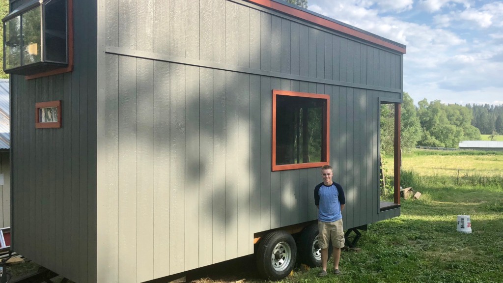 High school senior builds own tiny home