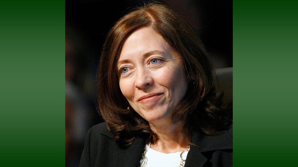 Cantwell applauds passage of legislation to boost science, innovation