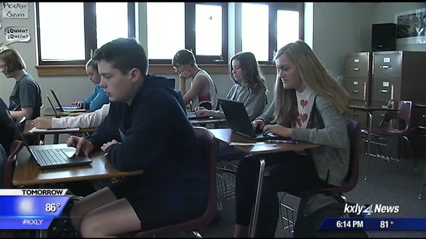 Medical Lake High School students return to school with laptops
