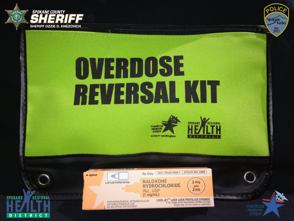 Deputy responding to reported dead body administers Narcan to save man’s life