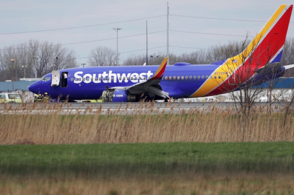 Hundreds of Southwest flights canceled, delayed by emergency inspections