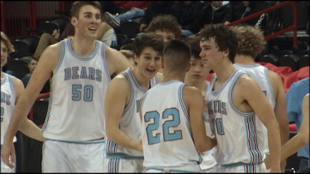 Central Valley's Dylan Darling scored 19 points to help the Bears beat Uhigh, 63-60.