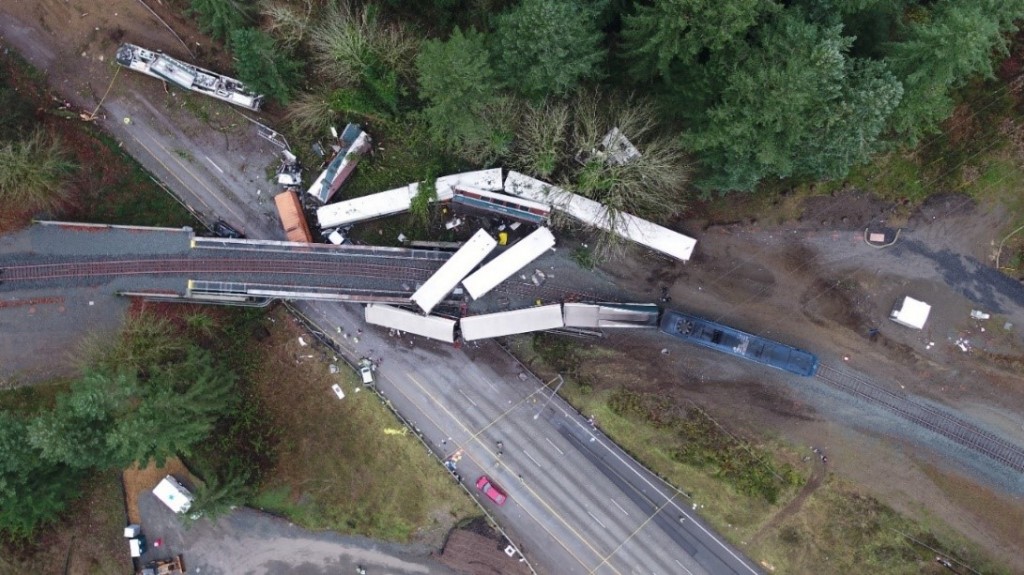 NTSB hears from witnesses on Washington state train wreck